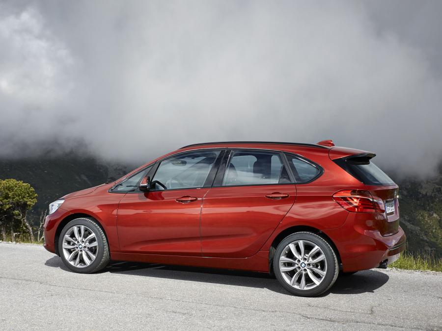  BMW 218d Active Tourer 2014 года  (фото 11 из 30)
